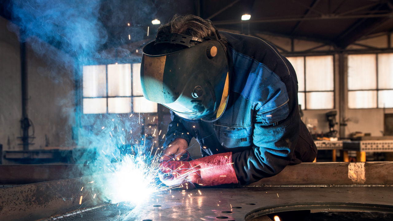 Маски сварщика: особенности конструкций и использования